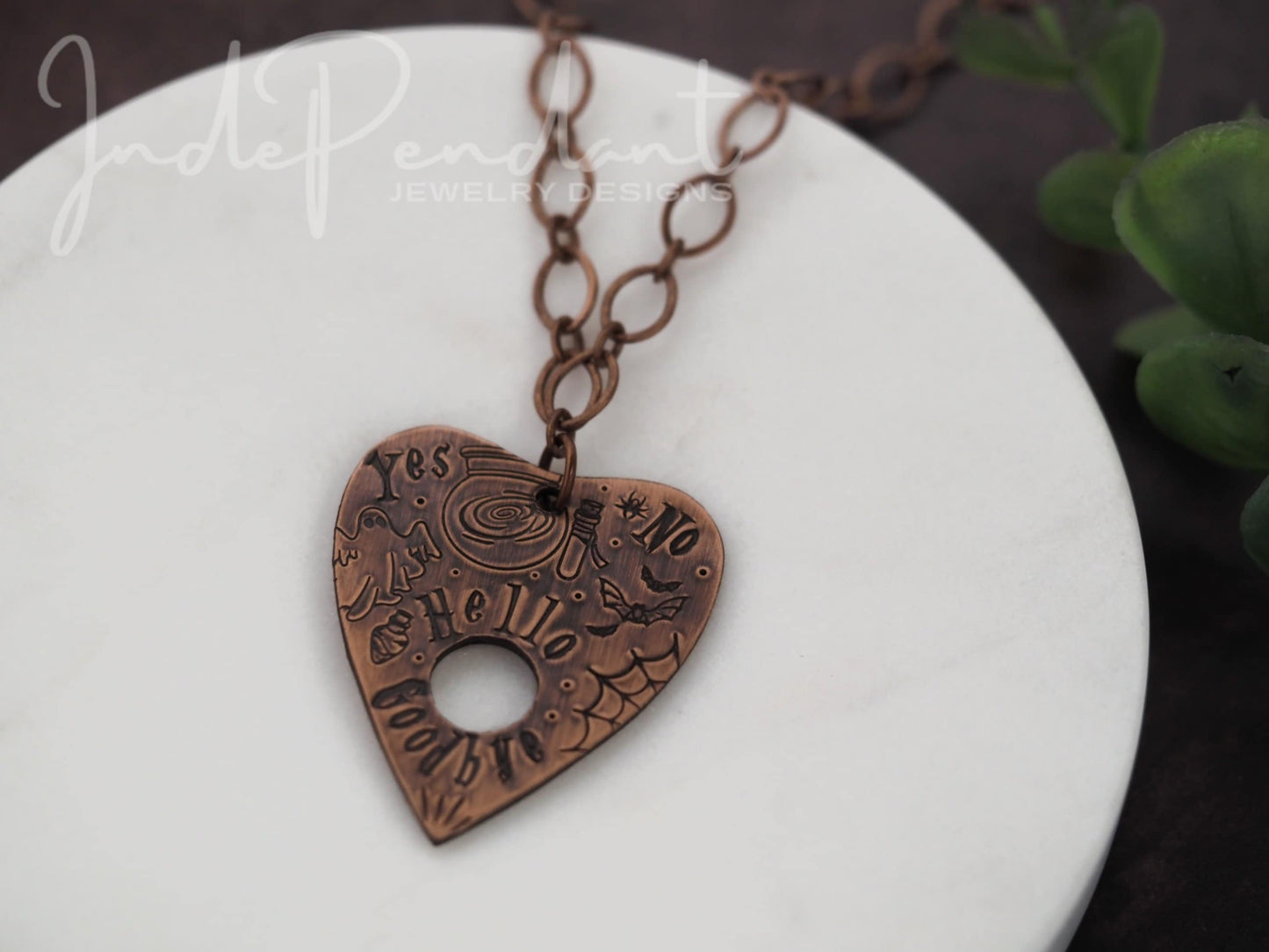 Séance Planchette Necklace