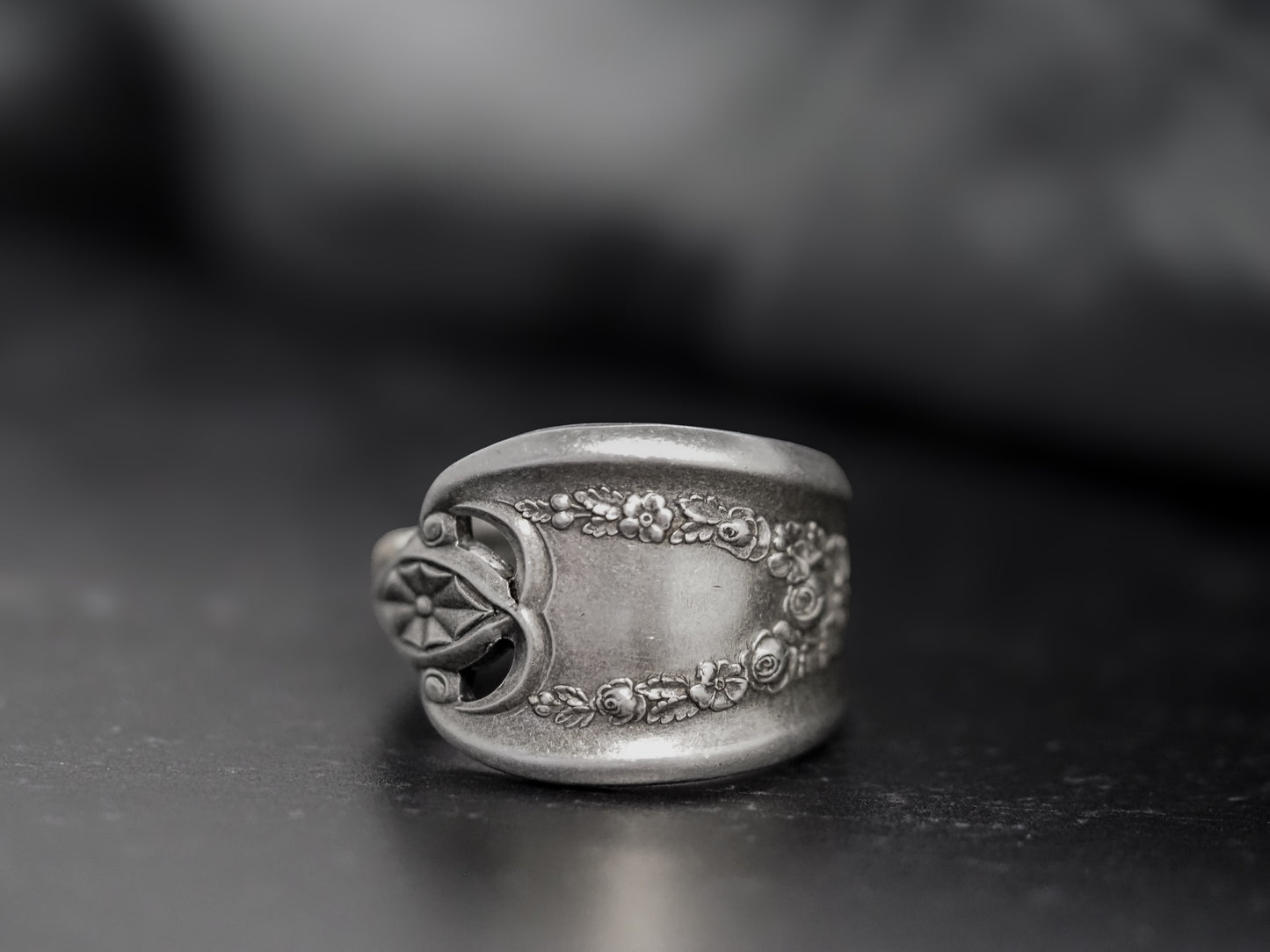 Twilight Old Colony 1911 Spoon Ring, Size 9.5