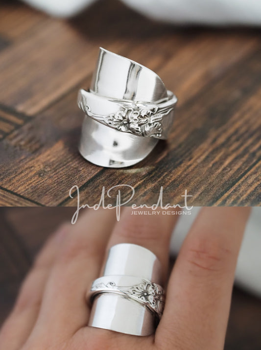 White Orchid Saddle Spoon Ring, Size 9