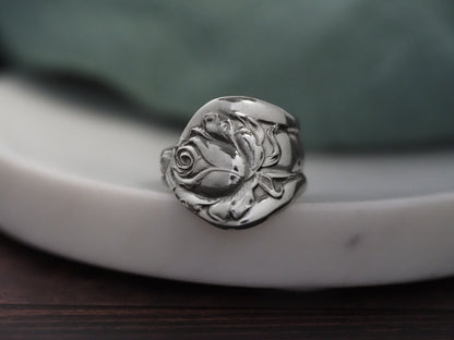 Dawn 1913 Rosedale II Spoon Ring, size 9