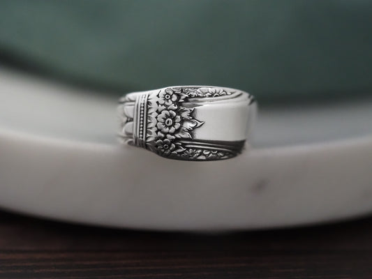 Dawn 1937 First Love Spoon Ring, size 8.5