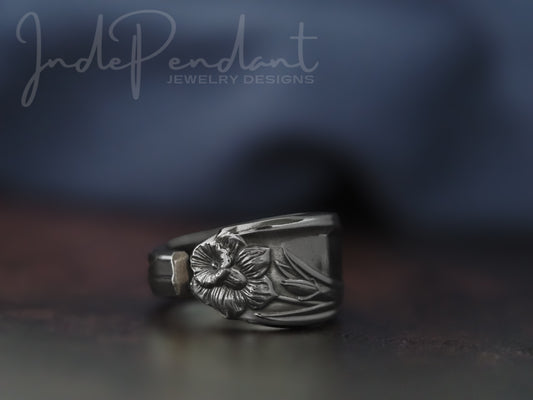 Dusk 1950 Daffodil Spoon Ring, size 8.5